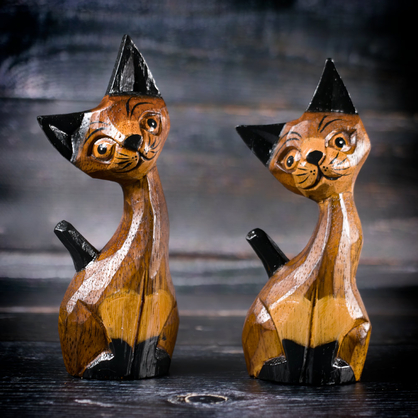 Figurki kotów z Indonezji dekoracja z drewna